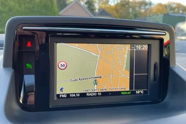Renault Mégane (2012) thumbnail 15