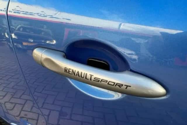 Renault Mégane (2012) thumbnail 17