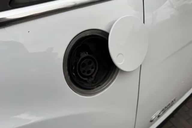 Ford C-Max (2015) thumbnail 29