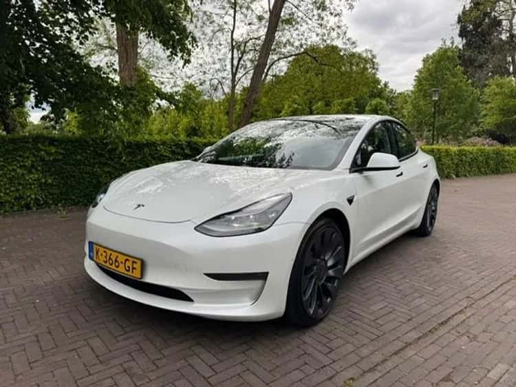 Tesla Model 3 (2020) — foto 1