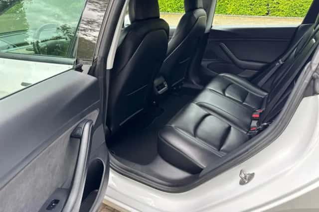 Tesla Model 3 (2020) thumbnail 8