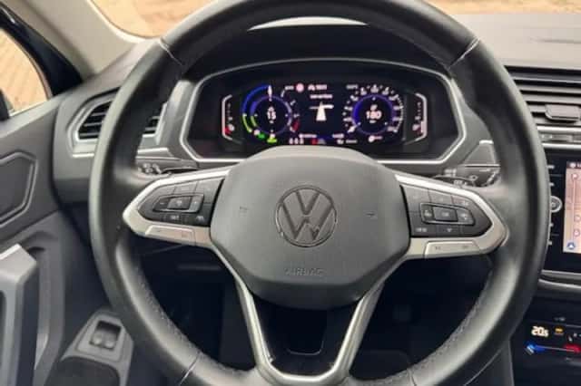 Volkswagen Tiguan (2021) thumbnail 12