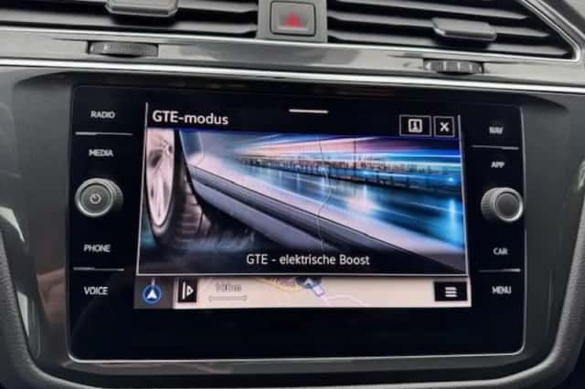 Volkswagen Tiguan (2021) thumbnail 16