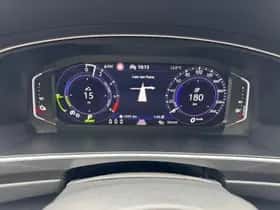 Volkswagen Tiguan (2021) thumbnail 18
