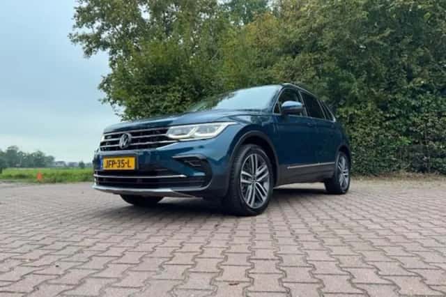 Volkswagen Tiguan (2021) thumbnail 3