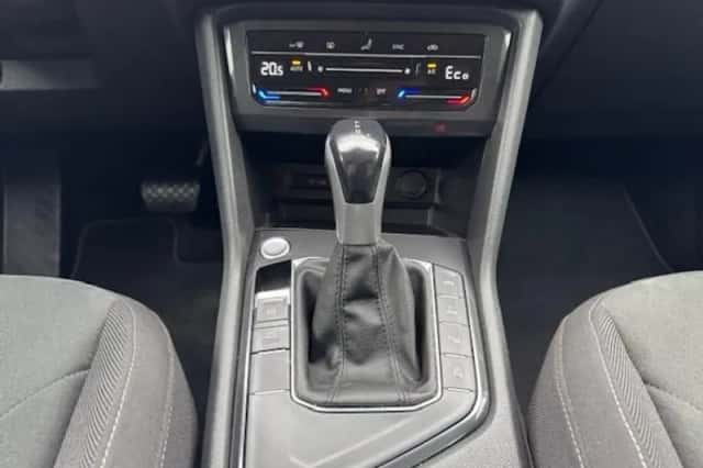 Volkswagen Tiguan (2021) thumbnail 21