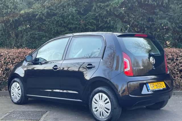 Volkswagen Up! (2015) thumbnail 3