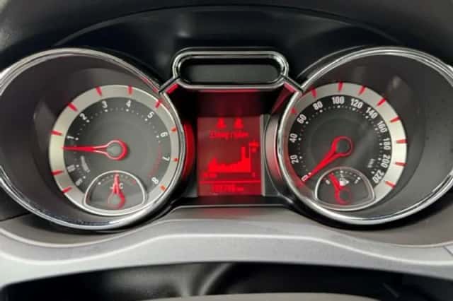 Opel Adam (2014) thumbnail 11