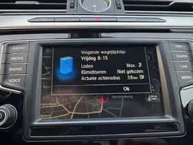 Volkswagen Passat (2015) thumbnail 15