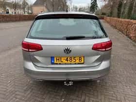 Volkswagen Passat (2015) thumbnail 24