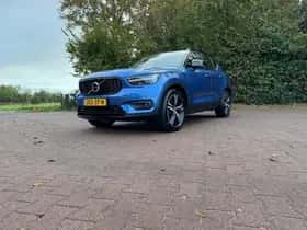 Volvo XC40 (2020) thumbnail 3
