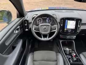 Volvo XC40 (2020) thumbnail 9