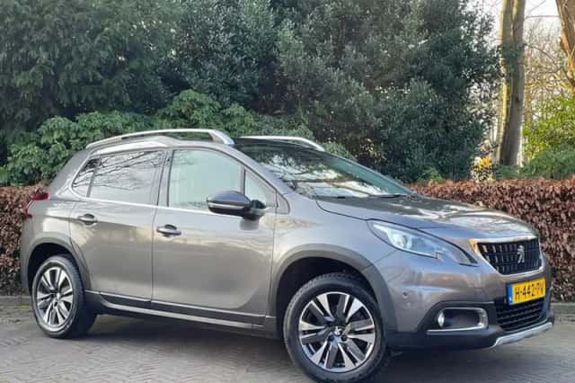Peugeot 2008 (2016) thumbnail 1