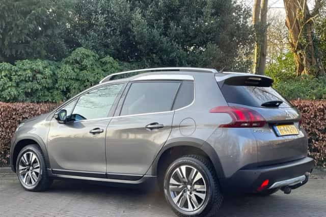 Peugeot 2008 (2016) thumbnail 3