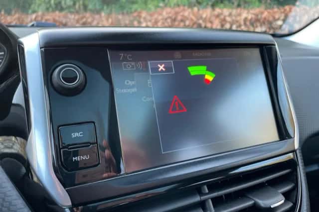 Peugeot 2008 (2016) thumbnail 21