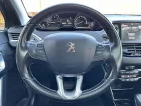 Peugeot 2008 (2016) thumbnail 9
