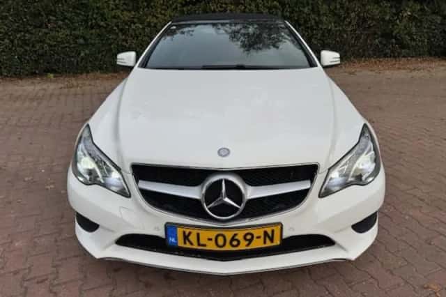 Mercedes-Benz E-Klasse (2015) thumbnail 2