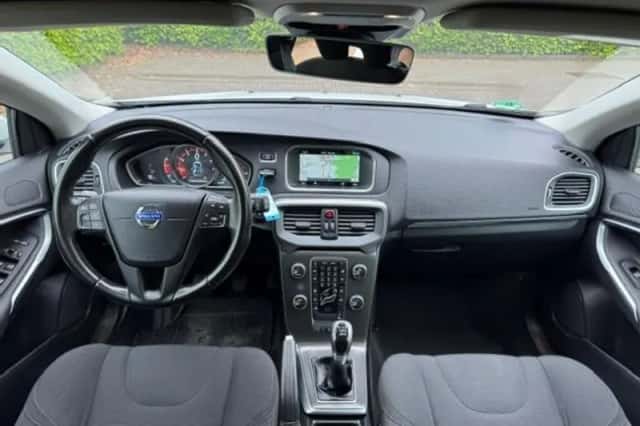 Volvo V40 (2015) thumbnail 8