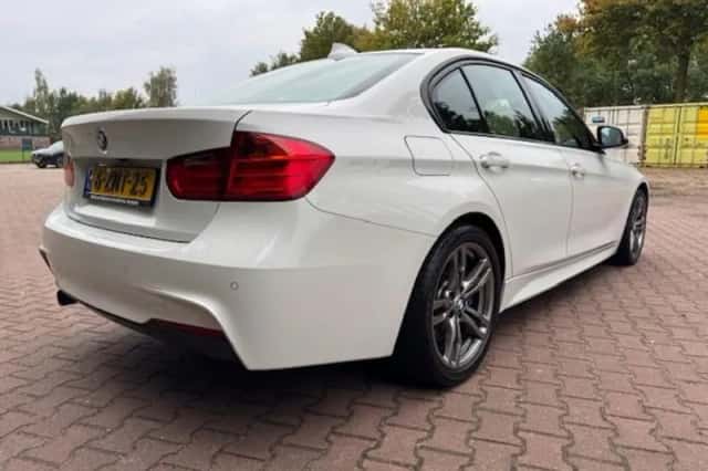 BMW 3-Serie (2015) thumbnail 23
