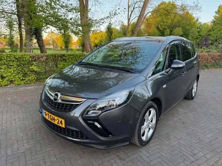 Opel Zafira (2012) — foto 1