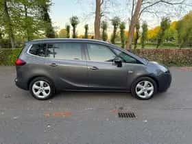 Opel Zafira (2012) thumbnail 22