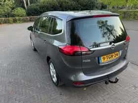 Opel Zafira (2012) thumbnail 4