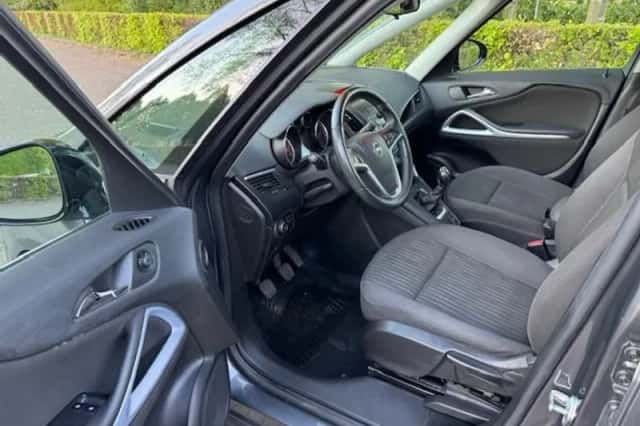 Opel Zafira (2012) thumbnail 5