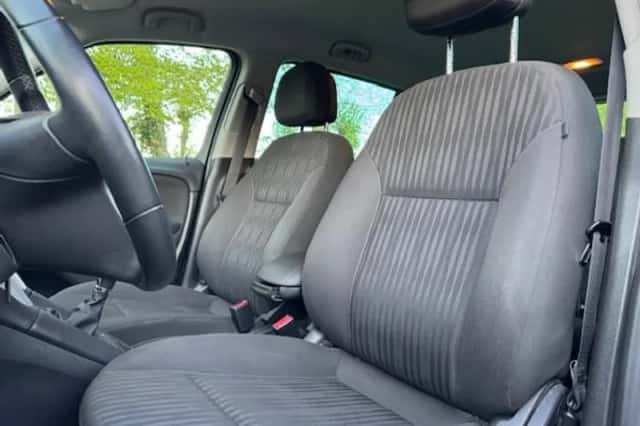 Opel Zafira (2012) thumbnail 6