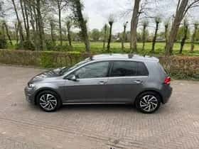 Volkswagen Golf (2019) thumbnail 3