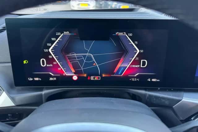 BMW i4 (2022) thumbnail 13