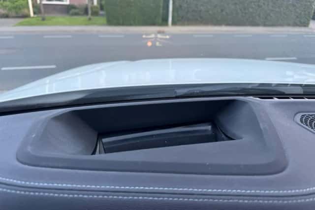 BMW i4 (2022) thumbnail 18