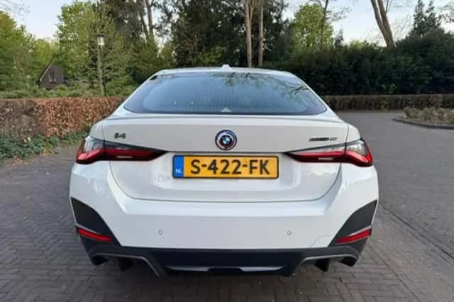 BMW i4 (2022) thumbnail 24