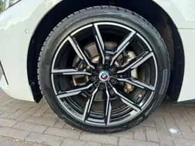BMW i4 thumbnail 31