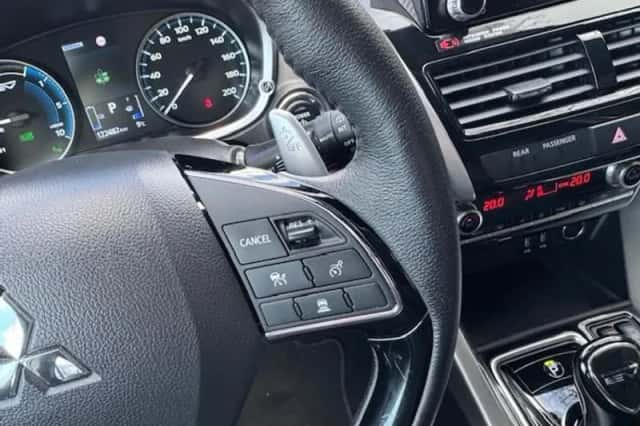 Mitsubishi Eclipse Cross (2022) thumbnail 17