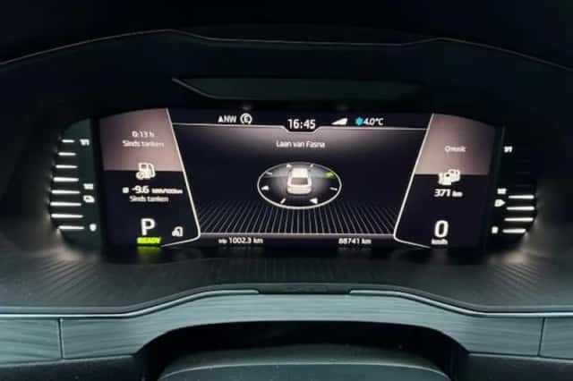 Škoda Superb (2020) thumbnail 11