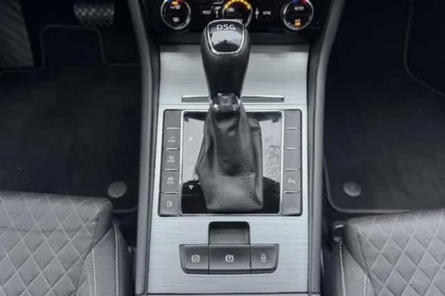 Škoda Superb (2020) thumbnail 17