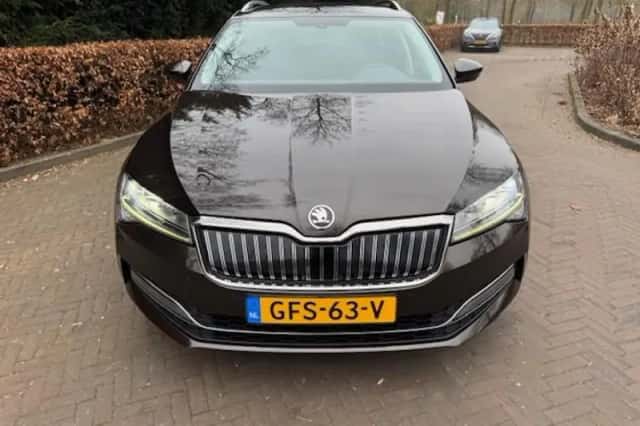 Škoda Superb (2020) thumbnail 3