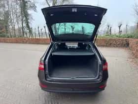Škoda Superb thumbnail 21
