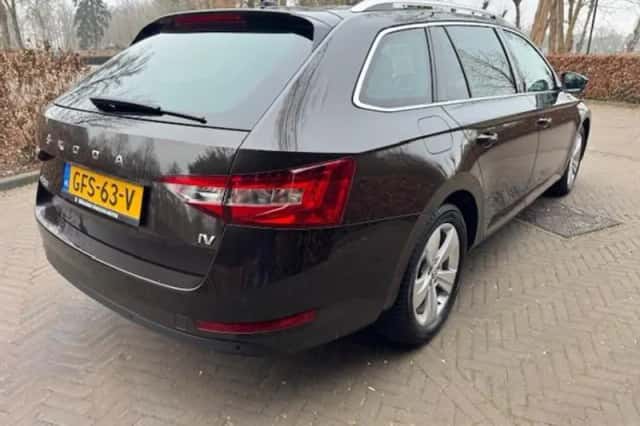 Škoda Superb (2020) thumbnail 23