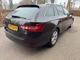 Škoda Superb thumbnail 23
