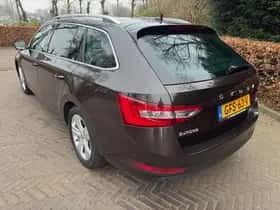 Škoda Superb thumbnail 4