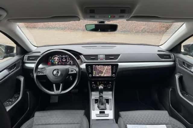 Škoda Superb (2020) thumbnail 8