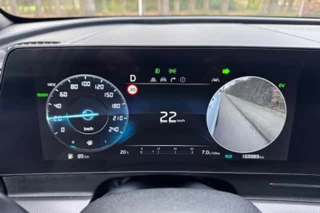 Kia Sportage (2023) thumbnail 14