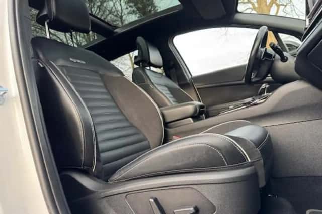 Kia Sportage (2023) thumbnail 24