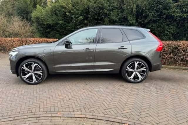 Volvo XC60 (2021) thumbnail 3