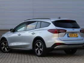 Ford Focus (2024) thumbnail 3