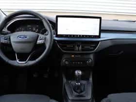 Ford Focus (2024) thumbnail 5