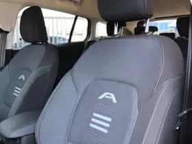 Ford Focus (2024) thumbnail 8