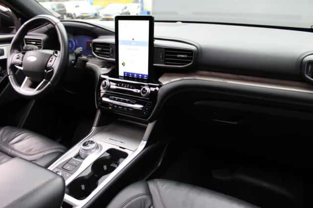 Ford Explorer (2024) thumbnail 6