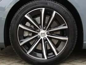 Volvo V60 (2023) thumbnail 7